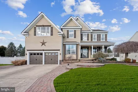 16 Calvert Ln, Lumberton, NJ 08048
