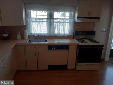 707 Kossuth St, Riverside, NJ 08075 photo 9