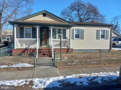 707 Kossuth St, Riverside, NJ 08075
