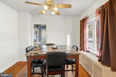 Dining - 835 Cornell Ave, Maple Shade, NJ 08052 photo 2 of 3