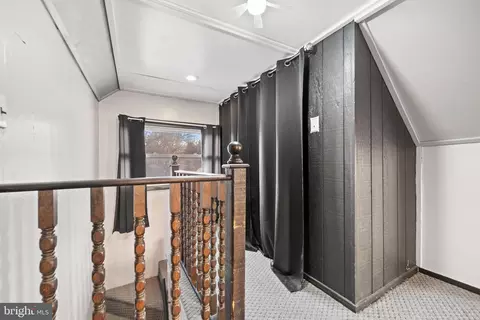 Entry Way - 835 Cornell Ave, Maple Shade, NJ 08052 photo 5 of 7