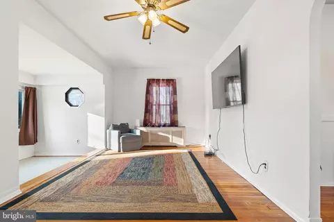 Living - 835 Cornell Ave, Maple Shade, NJ 08052 photo 1 of 3