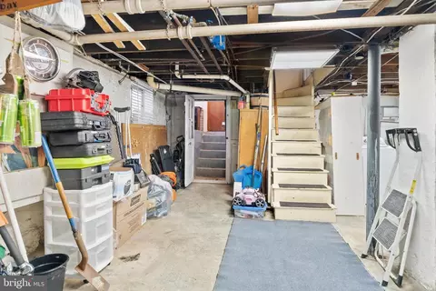 Entry Way - 835 Cornell Ave, Maple Shade, NJ 08052 photo 6 of 7
