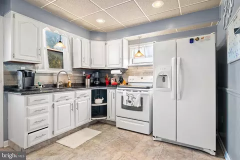 Kitchen - 835 Cornell Ave, Maple Shade, NJ 08052 photo 1 of 3