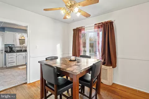 Dining - 835 Cornell Ave, Maple Shade, NJ 08052 photo 1 of 3