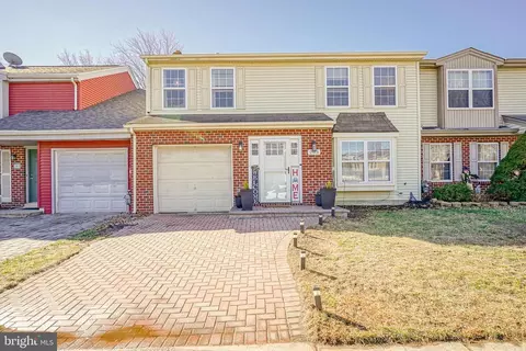Exterior - 205 Carleton La, Mount Laurel, NJ 08054 photo 3 of 3