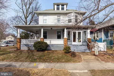 300 Vine St, Delanco, NJ 08075