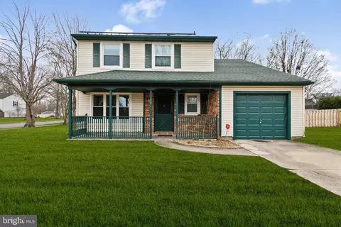 28 Woodcrest Dr, Eastampton, NJ 08060