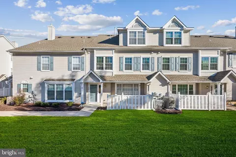 506 Oswego Ct, Mount Laurel, NJ 08054