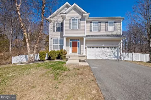 17 Grist Mill Ct, Pemberton, NJ 08068