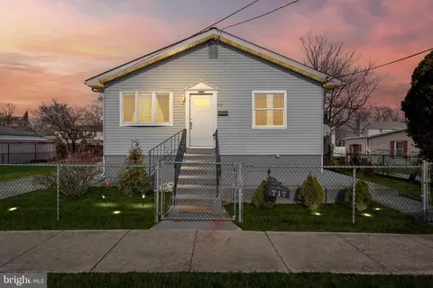 717 Bem St, Riverside, NJ 08075