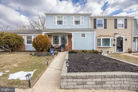 16 Rambler Ct, Willingboro, NJ 08046