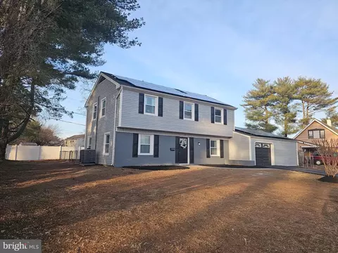 1 Brooklawn Dr, Willingboro, NJ 08046