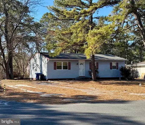 130 Chippewa Trl, Browns Mills, NJ 08015