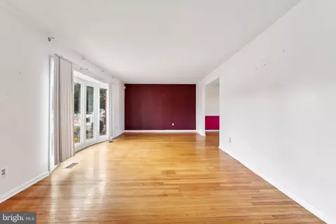 116 Colonial Rd, Beverly, NJ 08010 photo 4