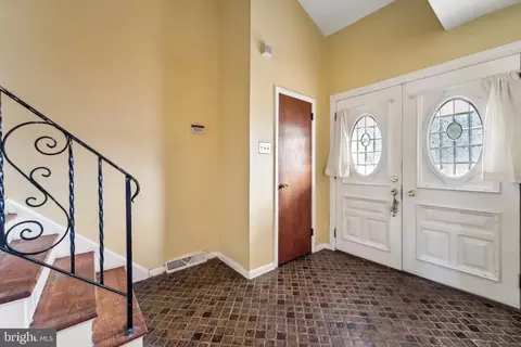 116 Colonial Rd, Beverly, NJ 08010 photo 3