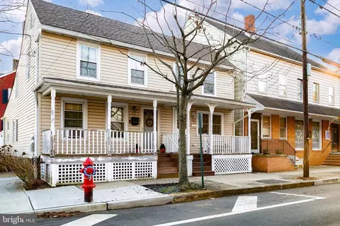 62 Crosswicks St, Bordentown, NJ 08505