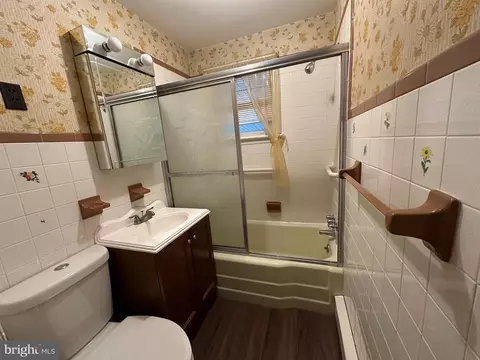 Bath - 603 Devon Rd, Moorestown, NJ 08057 photo 1 of 1