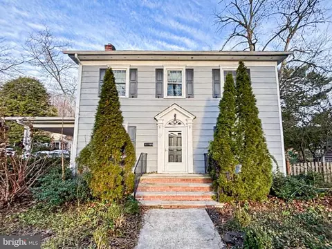 26 Hillside Rd, Mount Holly, NJ 08060