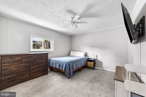 Bedroom - 35 S Clinton Ave, Maple Shade, NJ 08052 photo 2 of 4