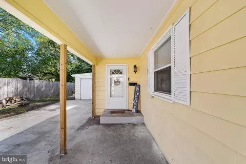 Exterior - 35 S Clinton Ave, Maple Shade, NJ 08052 photo 4 of 7