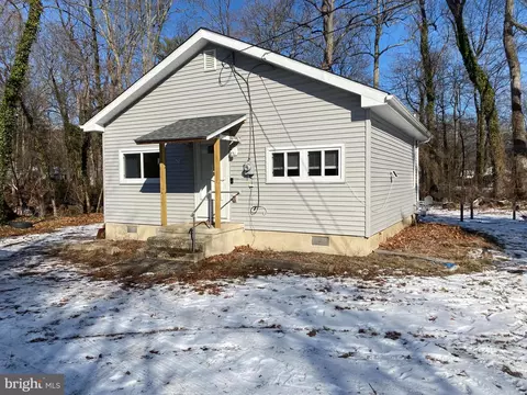 1 Circle Dr B, Browns Mills, NJ 08015