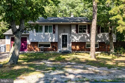 60 Dakota Trl, Browns Mills, NJ 08015