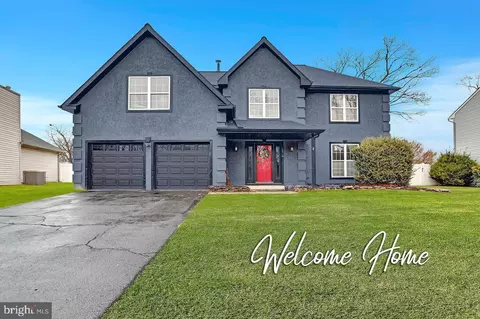 34 London Rd, Burlington, NJ 08016