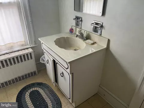 Bath - 312 Hazel Ave, Delanco, NJ 08075 photo 3 of 3