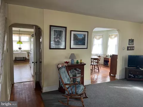 Entry Way - 312 Hazel Ave, Delanco, NJ 08075 photo 1 of 20