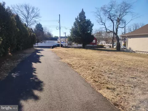 203 Platt Ave, Wrightstown, NJ 08562 photo 2