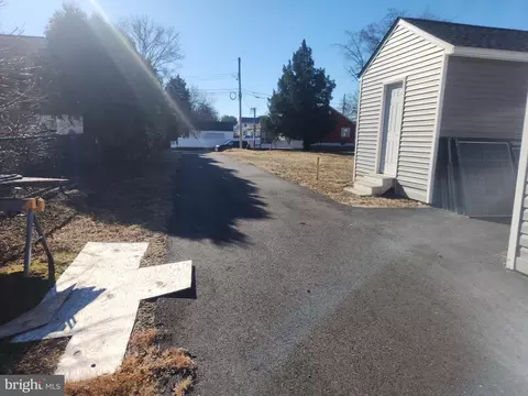 203 Platt Ave, Wrightstown, NJ 08562 photo 4