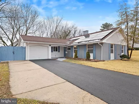 24 Marshall Ln, Willingboro, NJ 08046