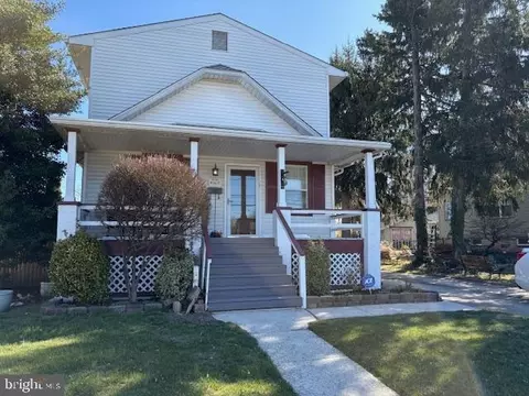 1417 High St, Burlington, NJ 08016