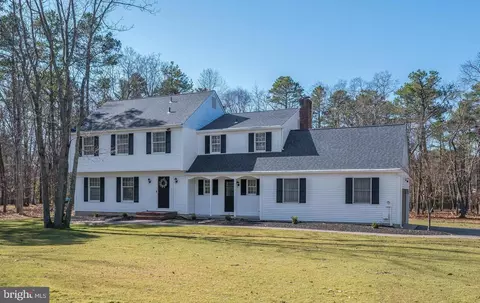 10 Preswick Dr, Medford, NJ 08055