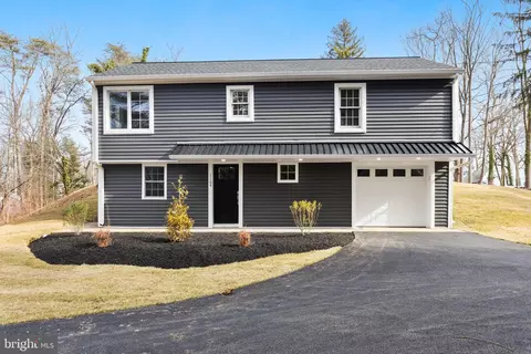 1104 Smithville Rd, Mount Holly, NJ 08060