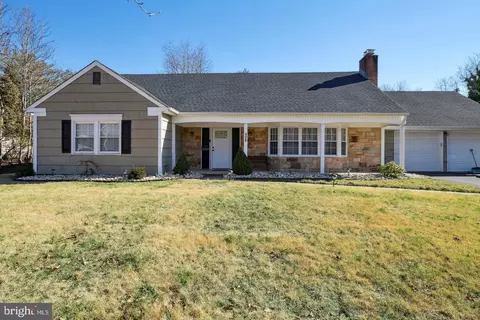 116 Club House Dr, Willingboro, NJ 08046