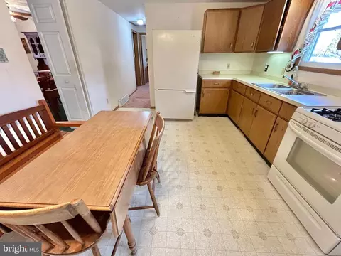 886 E Third St, Florence, NJ 08518 photo 6