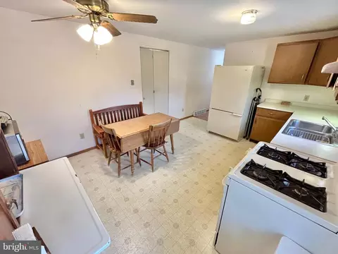 886 E Third St, Florence, NJ 08518 photo 8