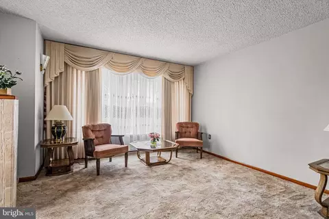 Living - 409 Arch St, Delran, NJ 08075 photo 4 of 4