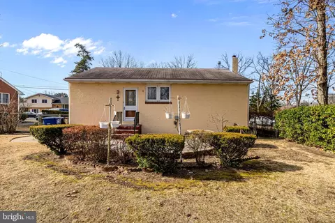 Exterior - 409 Arch St, Delran, NJ 08075 photo 4 of 8