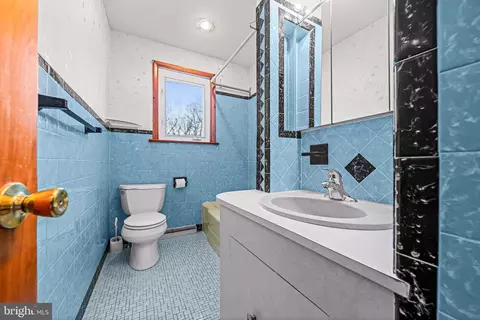 Bath - 409 Arch St, Delran, NJ 08075 photo 2 of 2