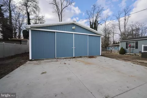 210 Pennsylvania Ave, Hainesport, NJ 08036