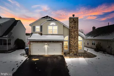 25 Red Fox St, Burlington, NJ 08016
