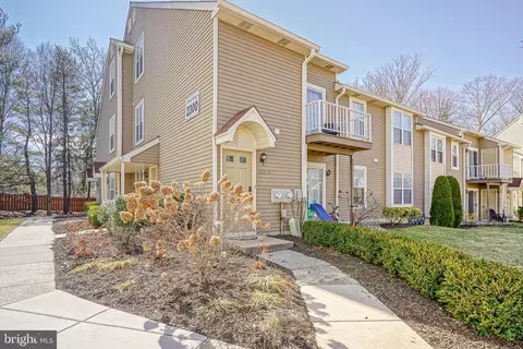 2302 Sedgefield Dr # B, Mount Laurel, NJ 08054