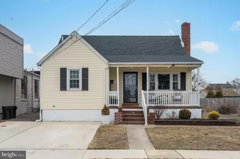 11 S Terrace Ave, Maple Shade, NJ 08052