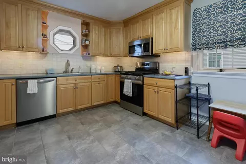 Kitchen - 2824 Colgate Ave, Delanco, NJ 08075 photo 1 of 3