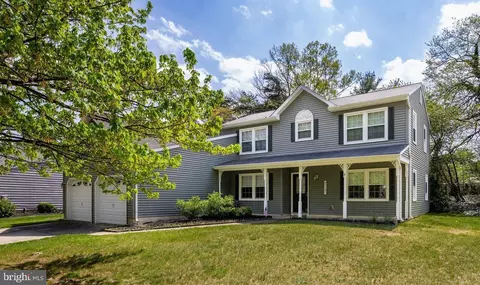 204 Knotty Oak Dr, Mount Laurel, NJ 08054