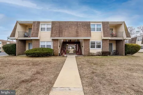 18 3 Florence Tollgate Pl, Florence, NJ 08518