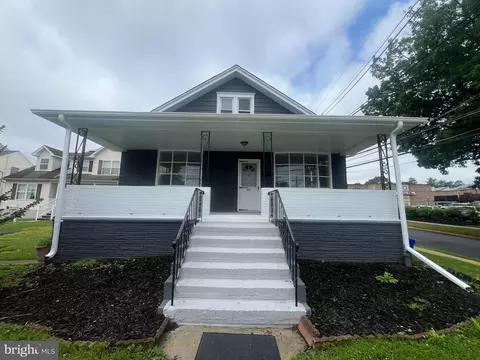 124 Stiles Ave, Maple Shade, NJ 08052
